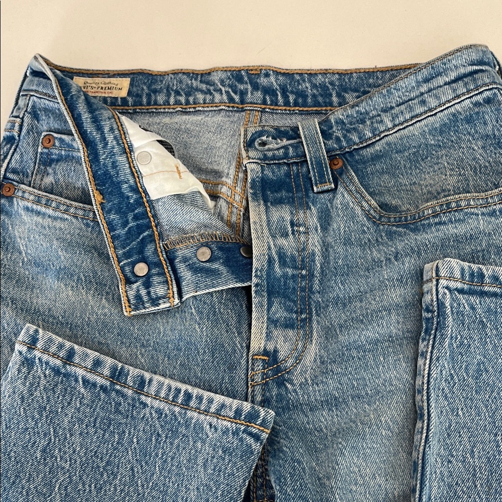 Levi’s 501 Blue Jeans